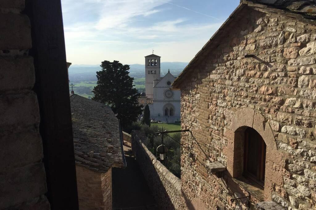 Francesco House Family Apartment Assisi Exterior photo