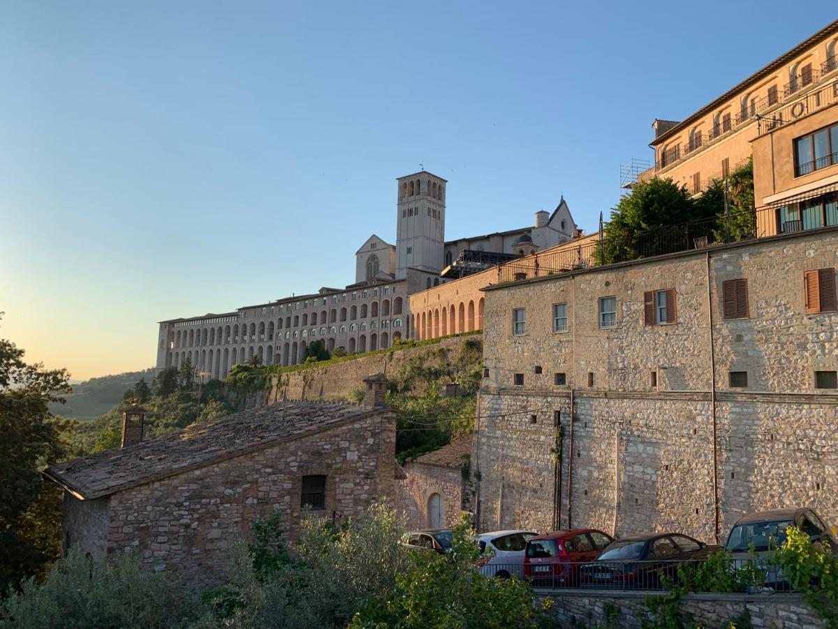 Francesco House Family Apartment Assisi Exterior photo