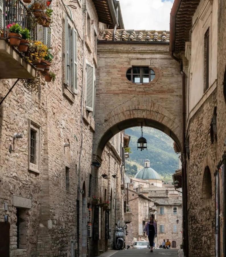 Francesco House Family Apartment Assisi Exterior photo